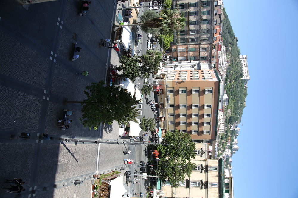 Boutique Hotel Piazza Carita' Naples Extérieur photo